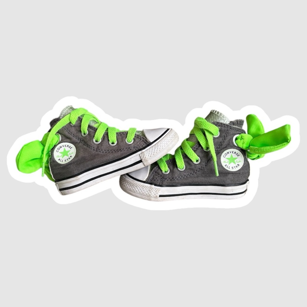 VGUC Converse Chuck Taylor US 5 Toddler Gray & Green High-Top Sneakers with bows